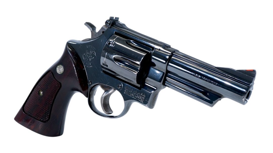 18704-SMITH & WESSON MODEL 29-2 .44MAG